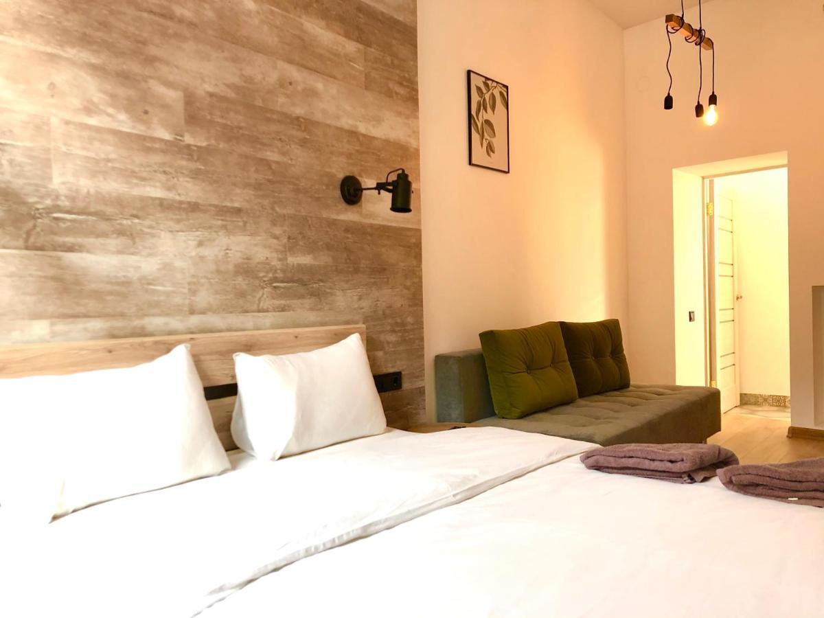 Romantic Apartments-In Center 8 7A Lviv Buitenkant foto